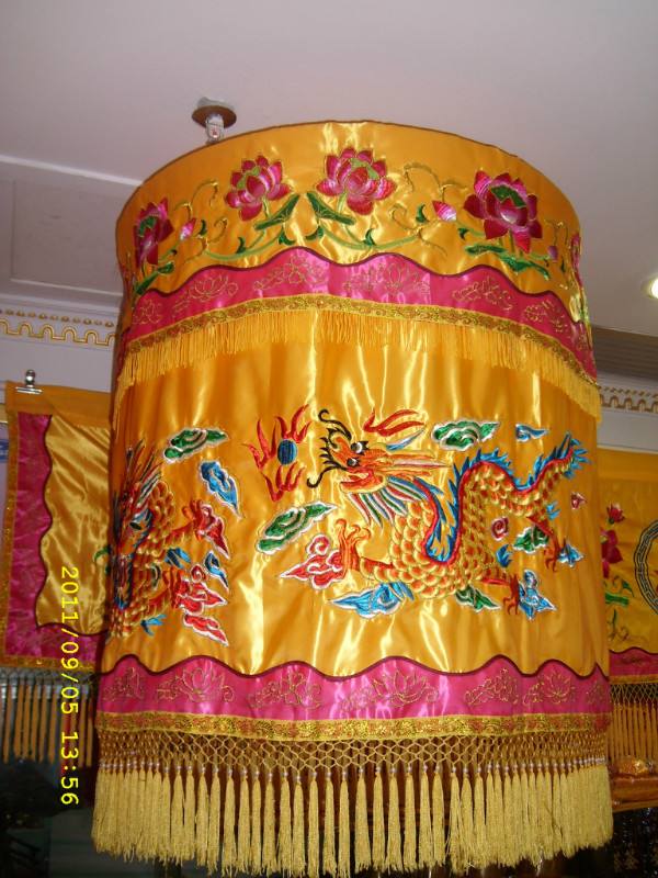  p data-id="go076ffqv7">宝盖是佛道或帝王仪仗等的伞盖,出自《观佛