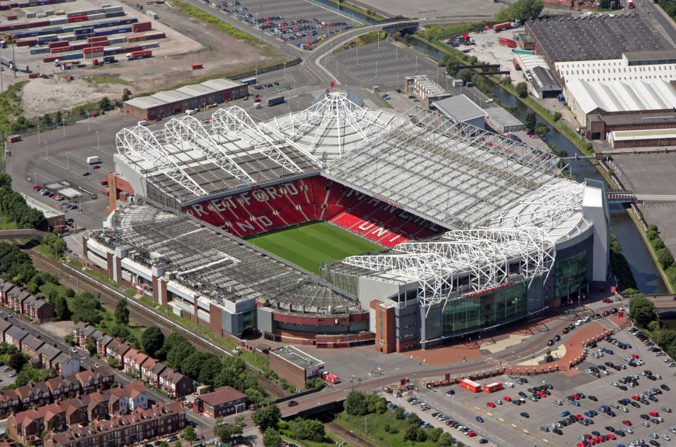  p>老特拉福德球场(old trafford),是位于英国 a target="_blank"