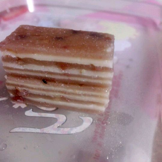 千层糕是一道简单的糕点,主料是 a target="_blank" href="/item/菱粉