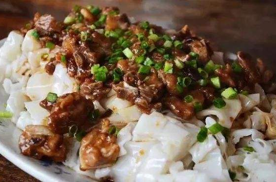  p data-id="gnwjqj6vu5">竹篙粉,一种被誉为"岭南第一粉","德庆一绝"