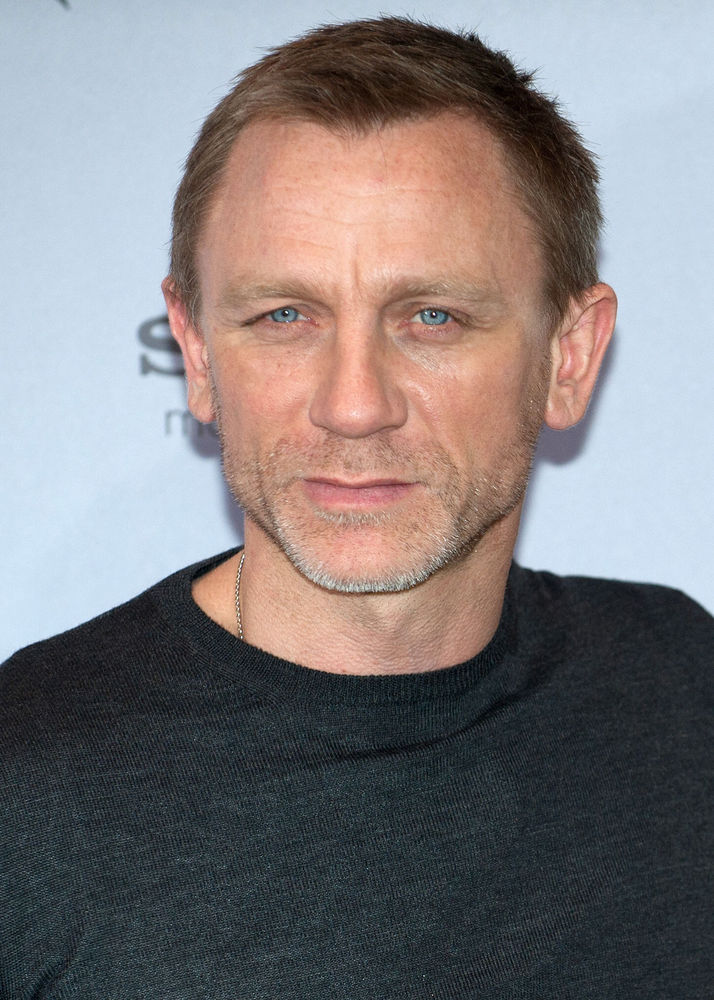  p>丹尼尔·克雷格(daniel craig),1968年3月2日出生于英国英格兰柴郡