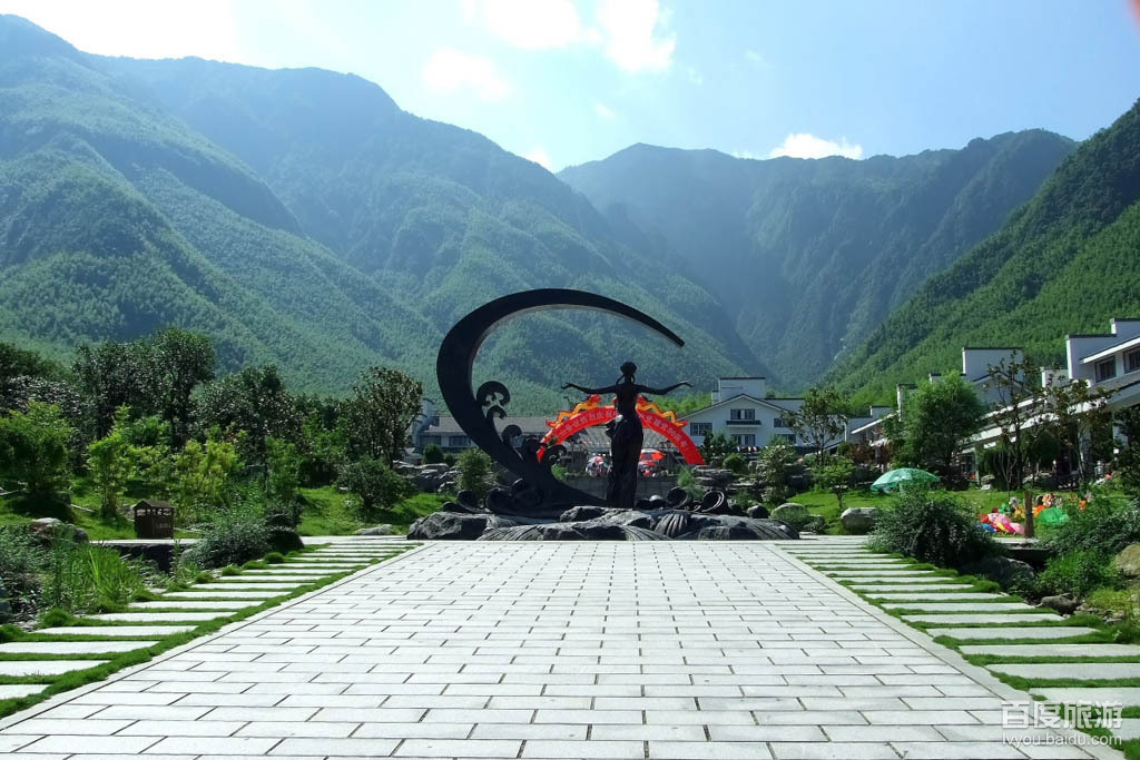  sup data-ctrid="2uxbzgb6luh">1 /sup>明月山,核心景区由12座海拔