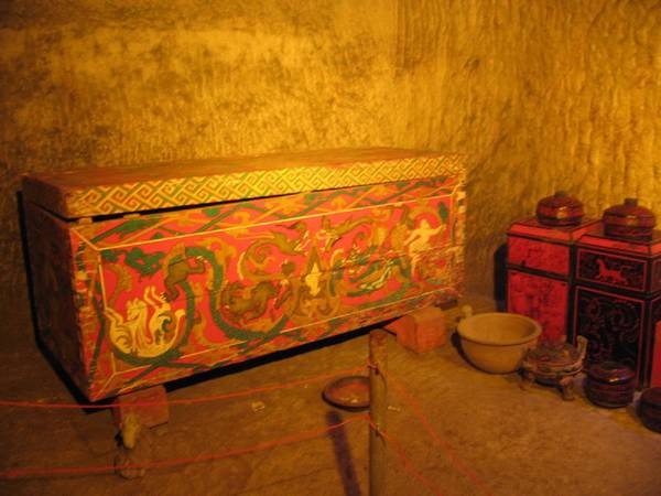  p> a>龟山 /a>汉墓,是 a href="#" data-lemmaid="14187764">徐州