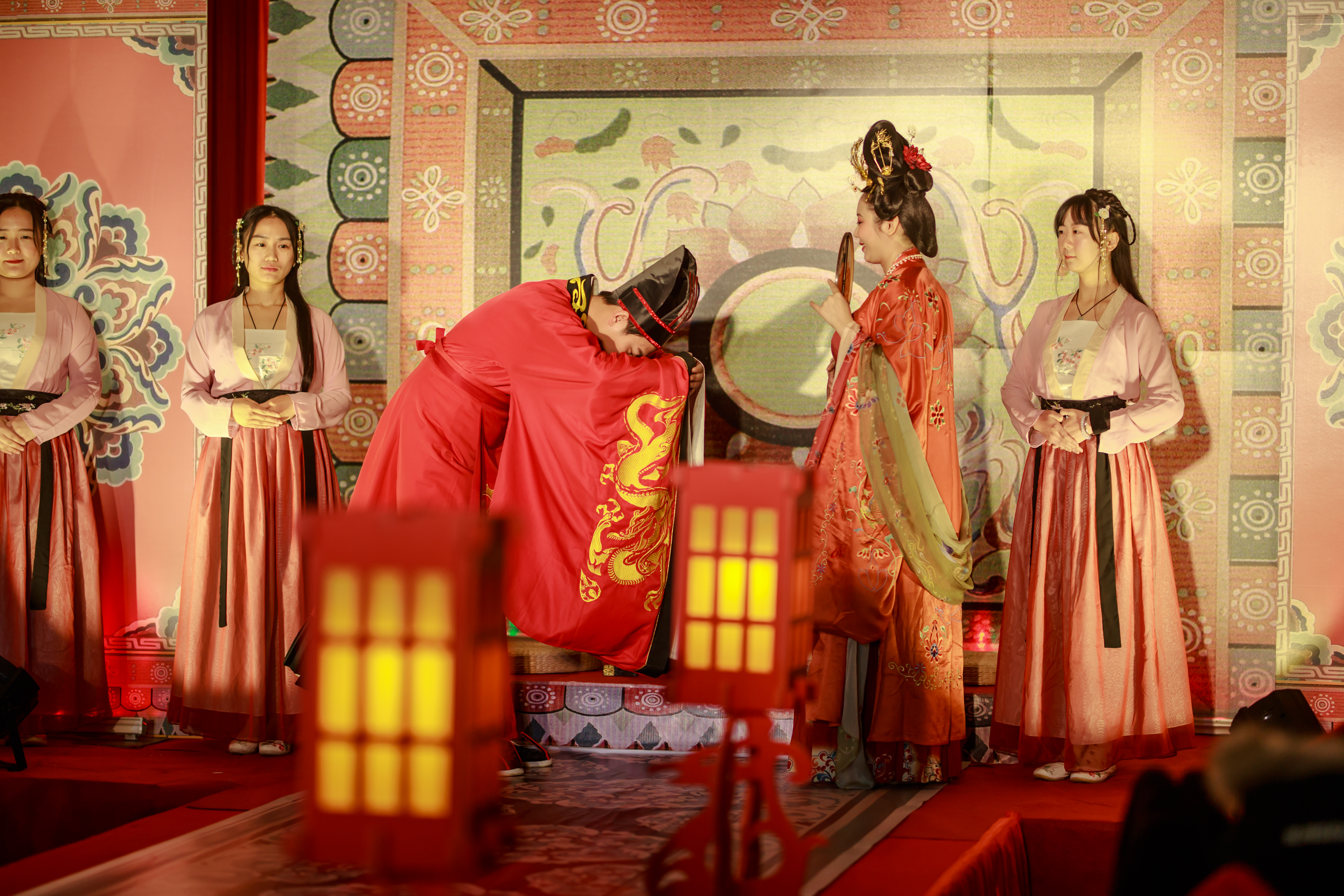  p>唐制婚礼,是唐代时期的婚礼礼仪.