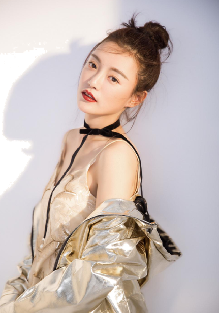  p>章小鱼,中国内地女演员.