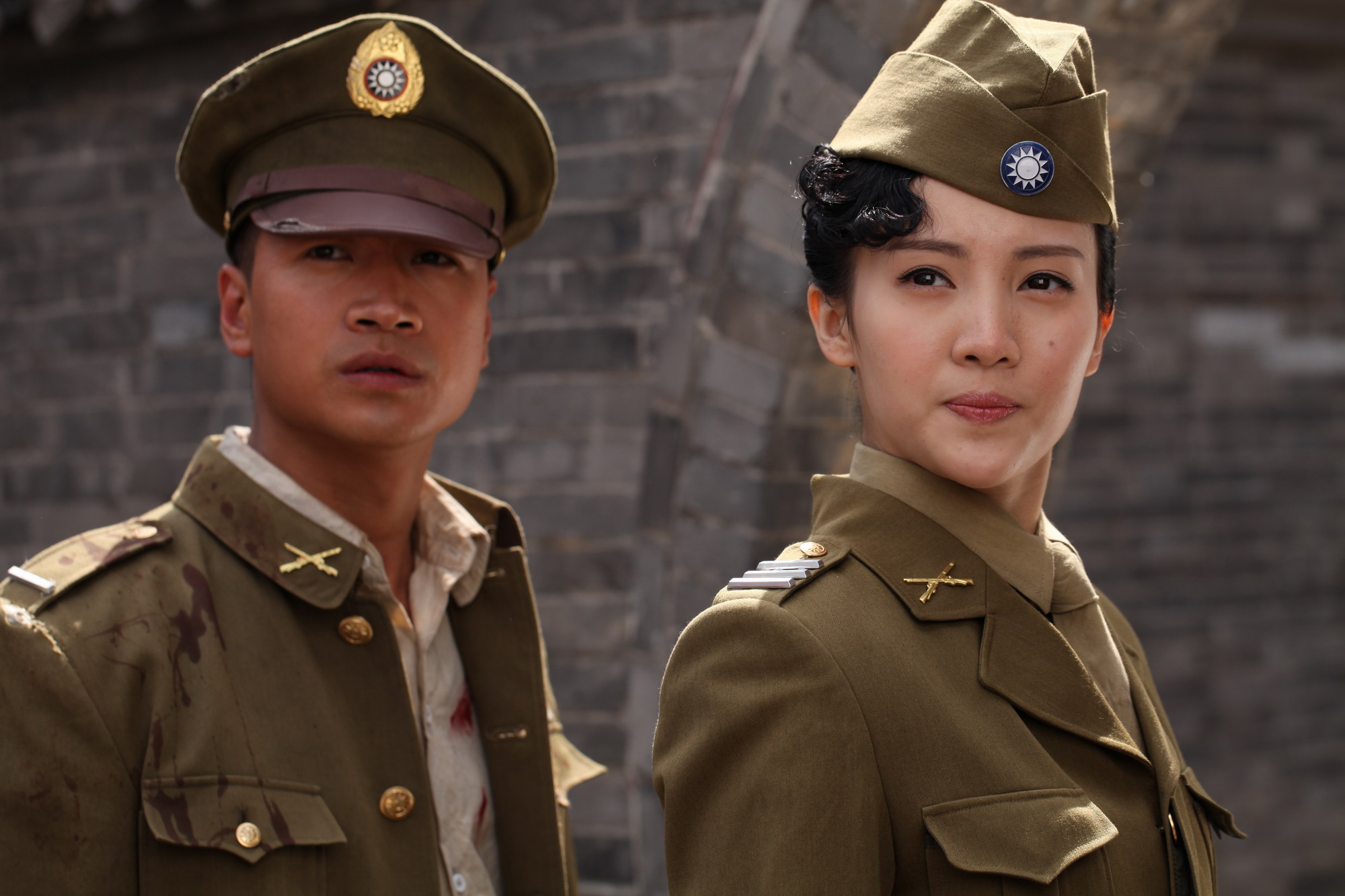 于山东省济南市,毕业于北京舞蹈学院民族舞专业,中国内地影视女演员