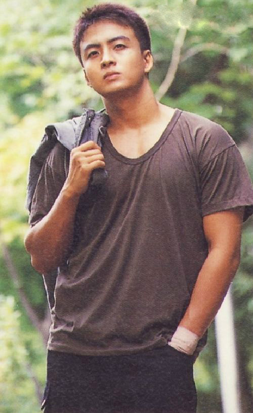  p>裴勇俊(bae yong joon),1972年8月29日出生于首尔,韩国男演员,制作