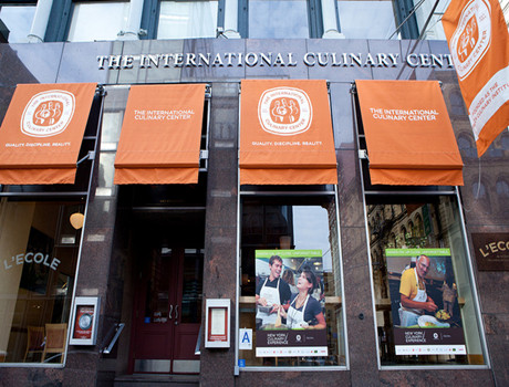 当时创建的目标是:要创建一个世界级的烹饪学校,把国际与美国的技术