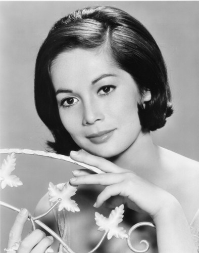  p>关南施(nancy kwan),本名关家倩,1939年5月19日出生于中国香港