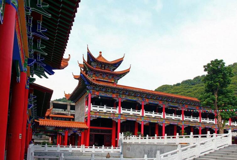 p>观音山王山寺位于 a href="#">佛冈县 /a>城西北8公里处,为广东