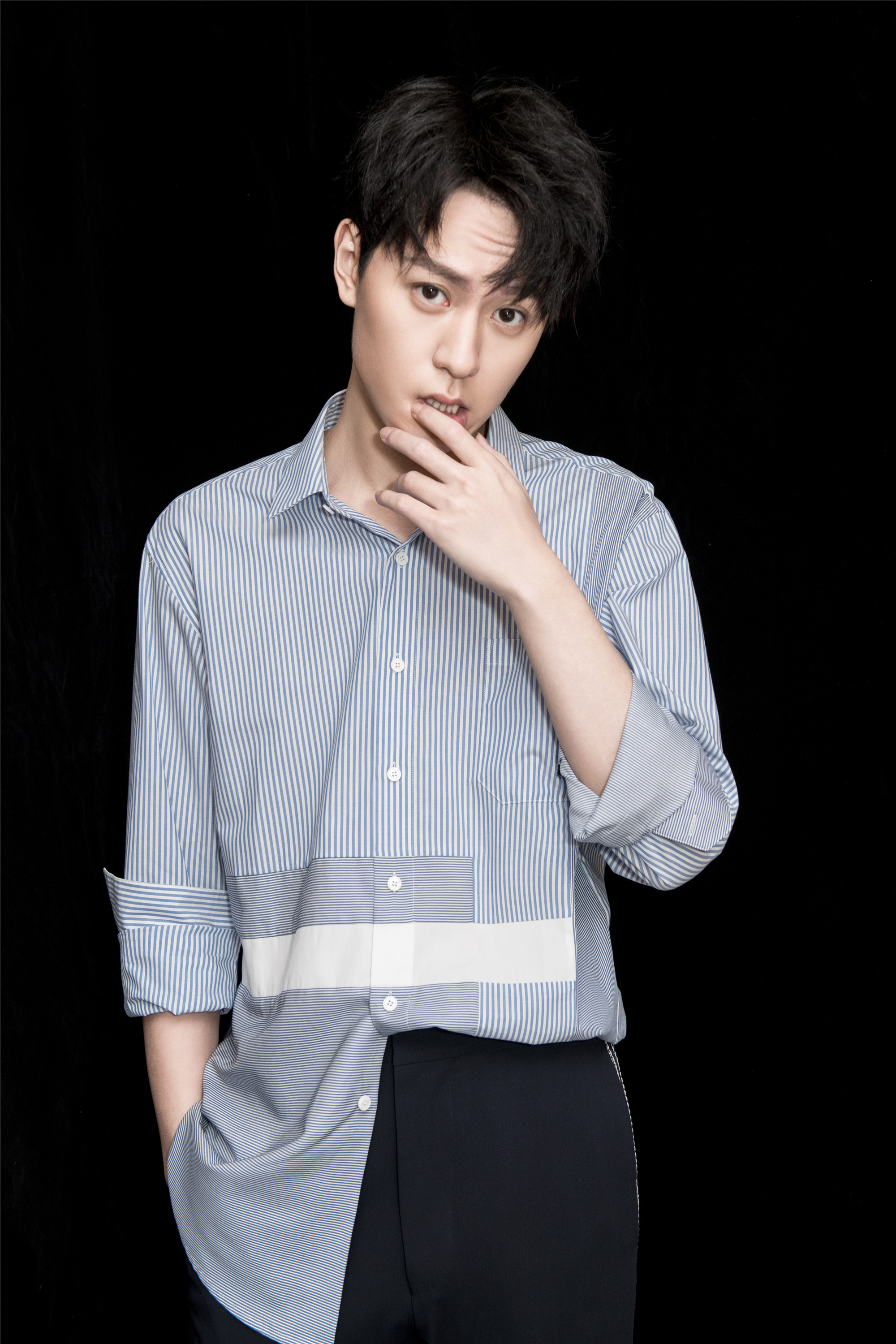  p>秦俊杰,1991年9月1日出生于福建省厦门市,中国内地影视男演员.