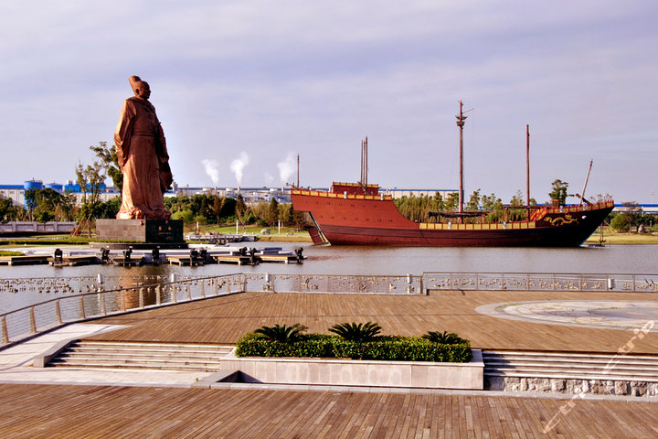  p>在六百年前七下西洋起锚地太仓浮桥镇新建,在2008年7月"中国航海日