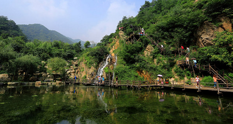 山东九如山瀑布群