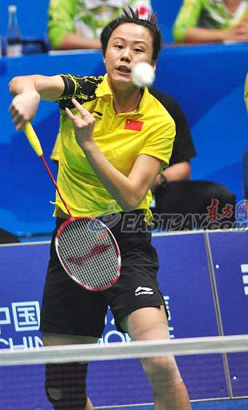 赵芸蕾,1986年9月5日出生于湖北省宜昌市,羽毛球双打运动员,右手持