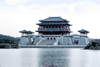  p data-id="gnx24o843j">芙蓉园也叫芙蓉苑,是隋朝和唐朝的皇家禁苑