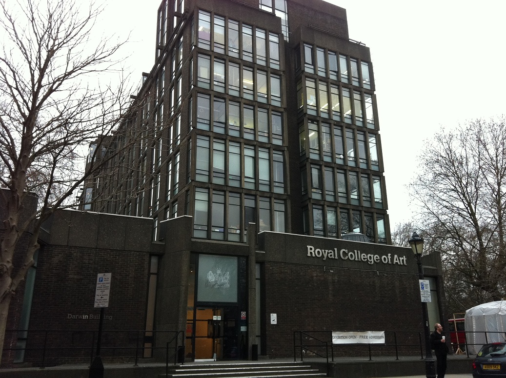 皇家艺术学院(royal college of art,简称:rca)始建于1837年,位于英国