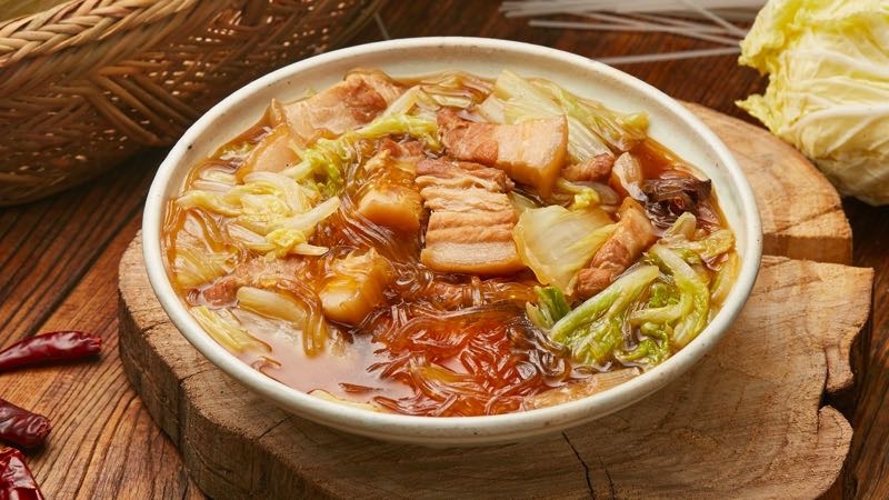  p>五花肉炖白菜是用 a target="_blank" href="/item/五花肉/4342"