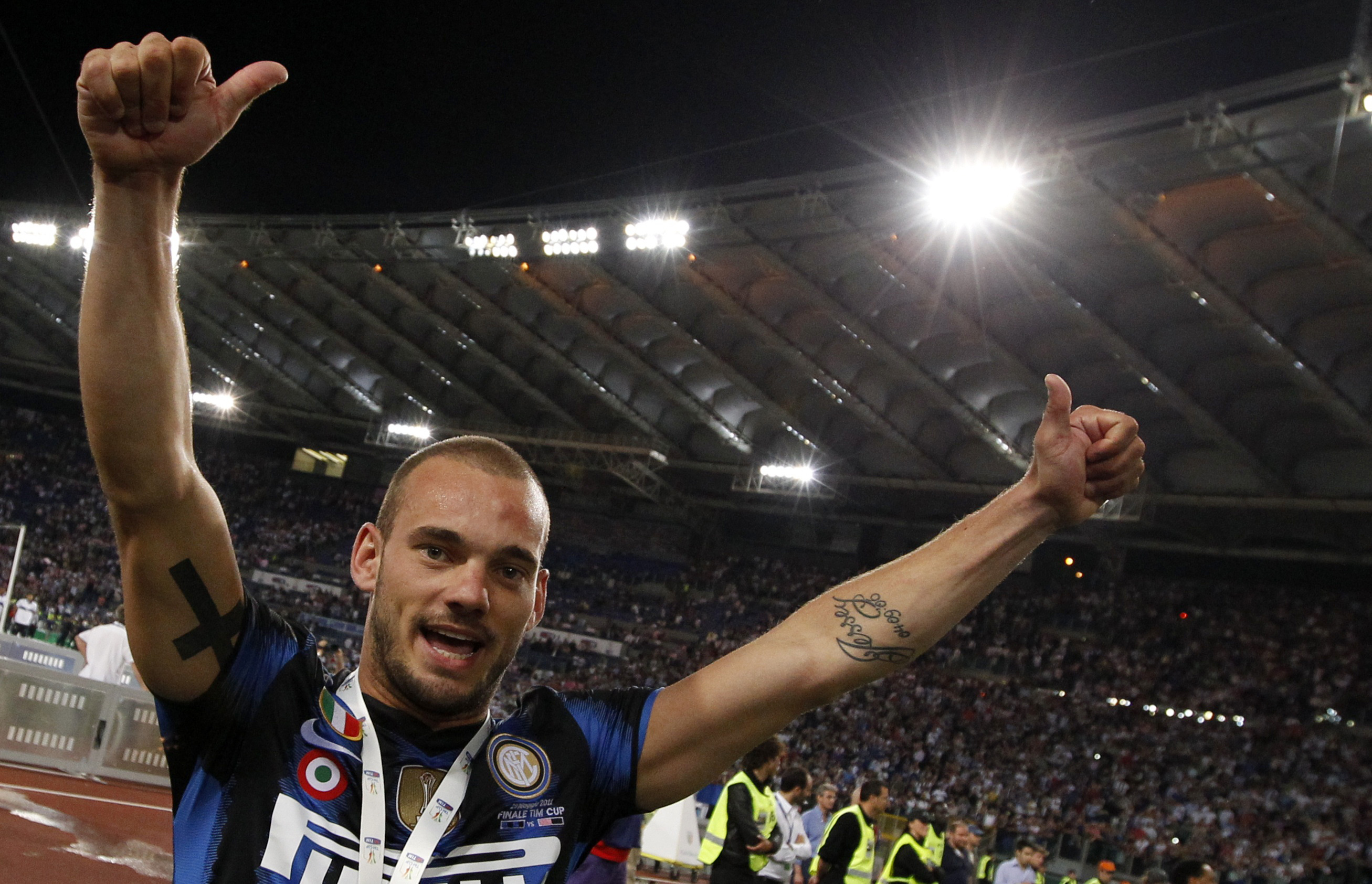  p>韦斯利·斯内德(wesley sneijder),1984年6月9日出生于荷兰 a