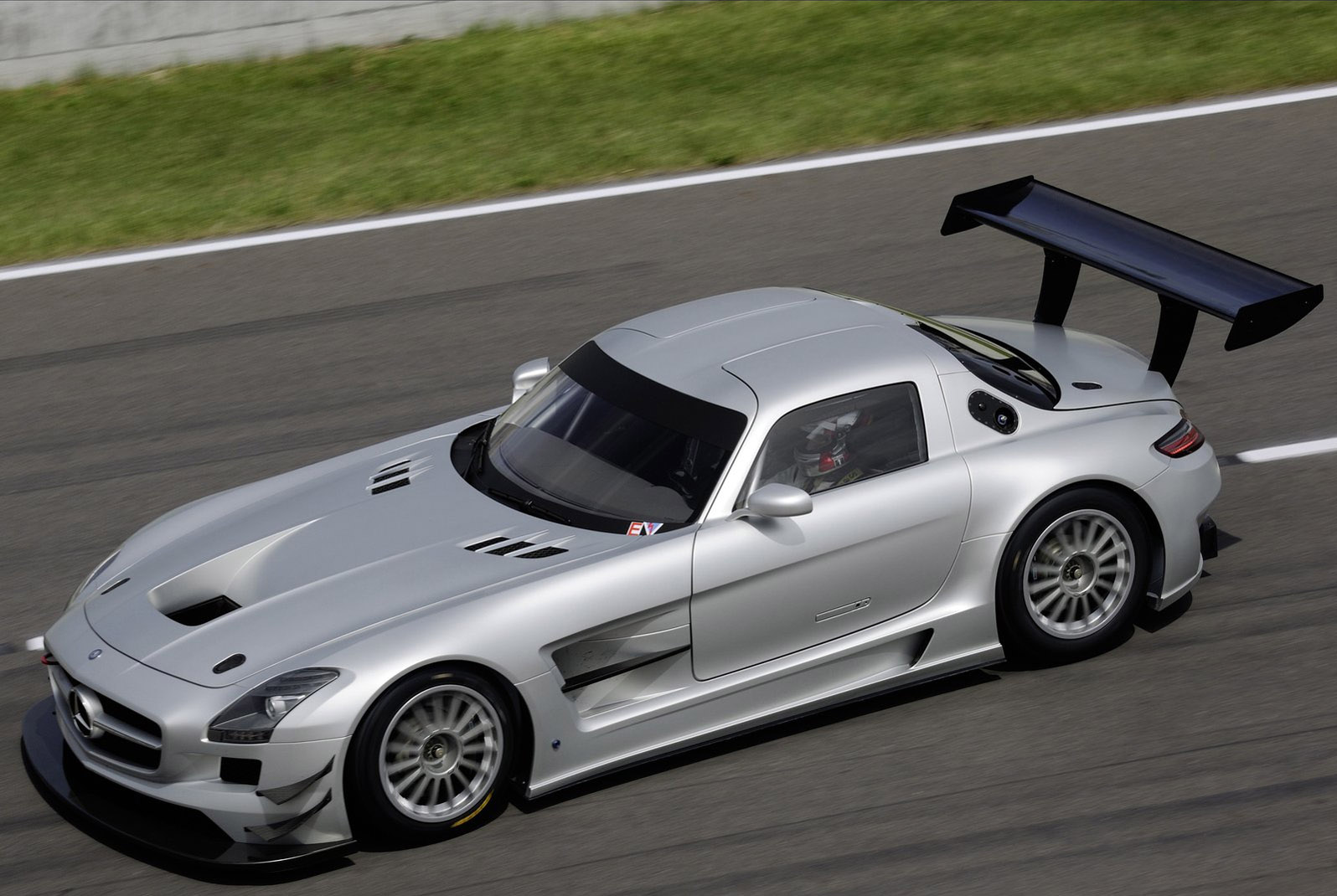奔驰 sls amg