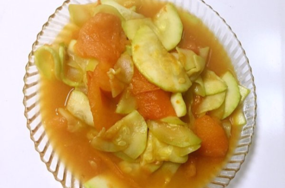 西葫芦炒西红柿