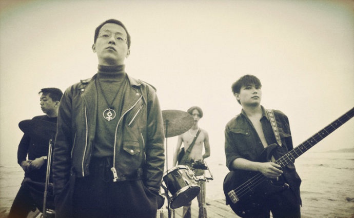  /p> p>1988年,窦唯加入 a target="_blank" href="/item/黑豹乐队">