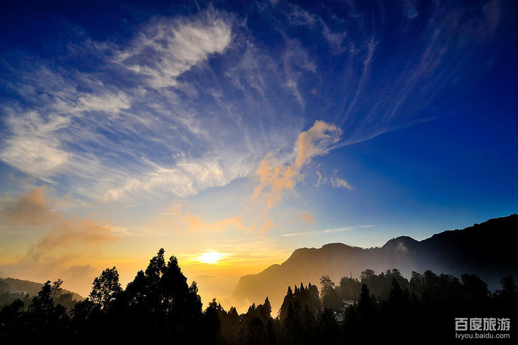  p>阿里山(ali mountain),位于 a target="_blank" href="/item/台湾