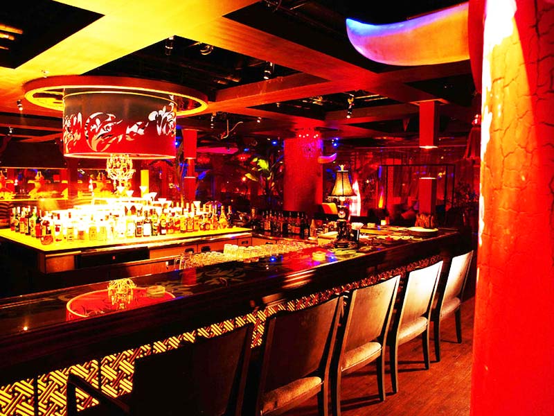  p data-id="gnwuy940im">糖果俱乐部是北京的最大的综合性娱乐场所