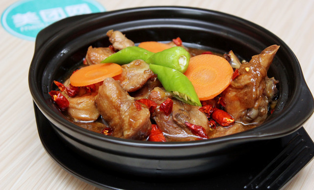 明阳春秘制排骨米饭