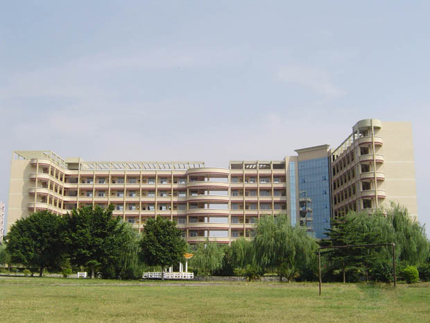  p>清远市第三中学成立于2013年8月,是 a href="#">清远市 /a>人民