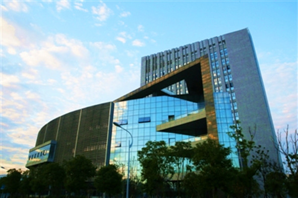  p>龙湾区图书馆馆成立于1998年底.