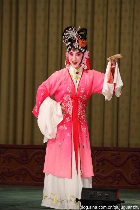  p data-id="gnwpqrp6ul">京剧《红娘》,取材于王实甫的《西厢记》