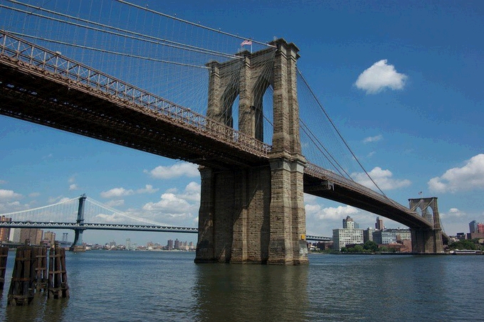  p>曼哈顿大桥(manhattan bridge)是一条悬索桥,位于美国纽约州 a