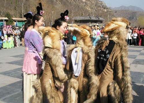  p>开山节是满族人民在每年秋季中秋以后,或农历9月中旬(具体时间不定