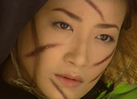  p data-id="gnthrp6xx4">殷离,小名"蛛儿", a target="_blank" href=
