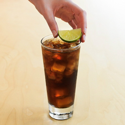  p>自由古巴, a href="#" data-lemmaid="75205">鸡尾酒 /a>名.