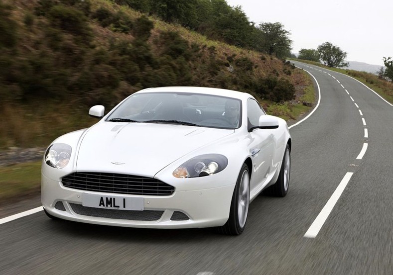 标志着这个英国传奇超级跑车品牌的复兴