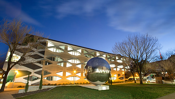<p>澳大利亚国立大学校园风光