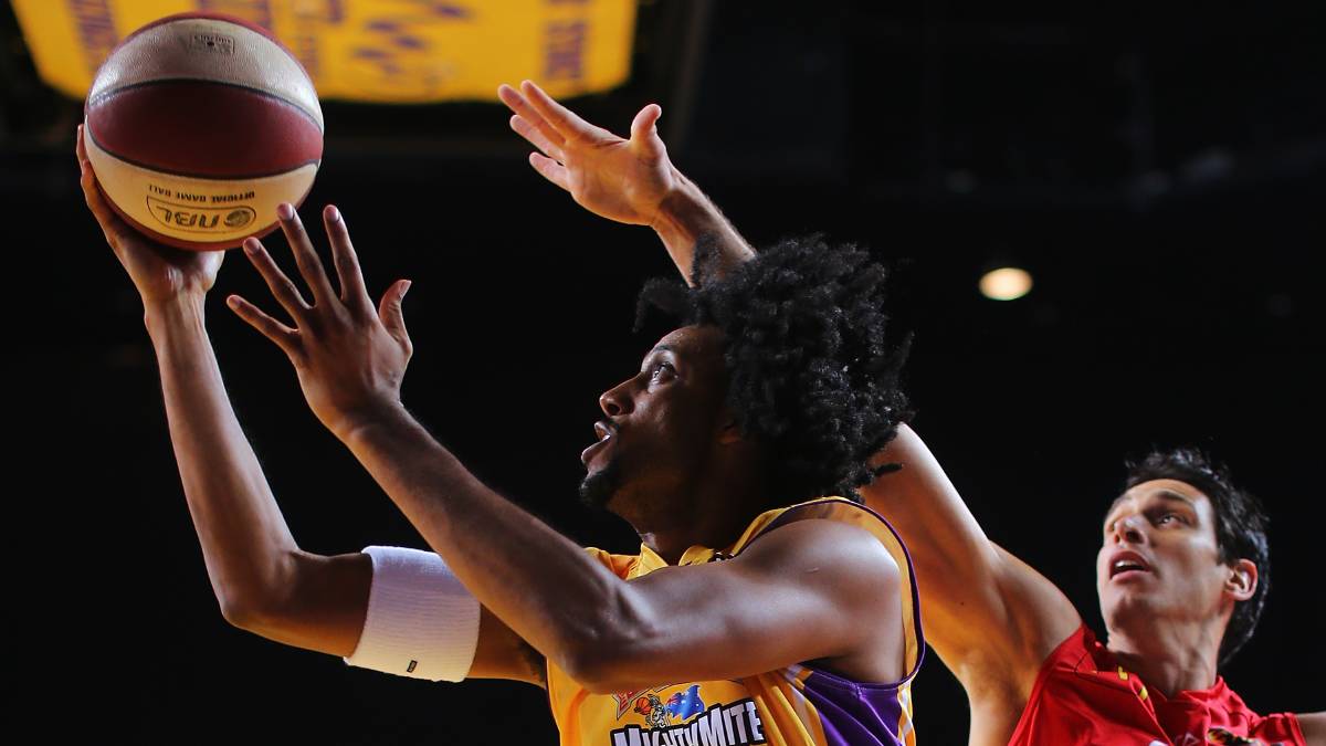  p>约什·柴尔德里斯(josh childress),1983年6月20日出生于美国 a