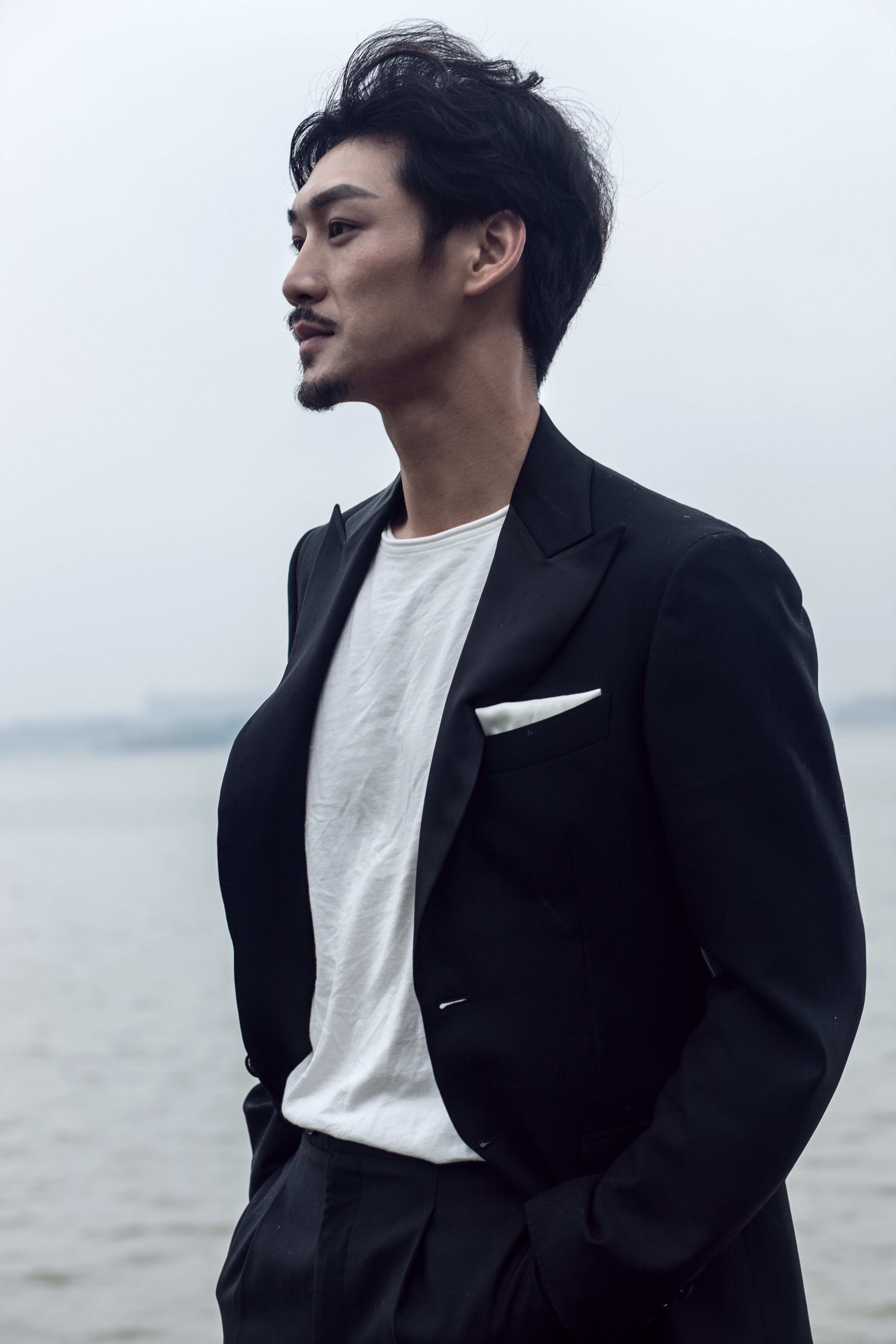  p>江峰,男演员,2020年参演 a target="_blank" href="/item/罗禹墨