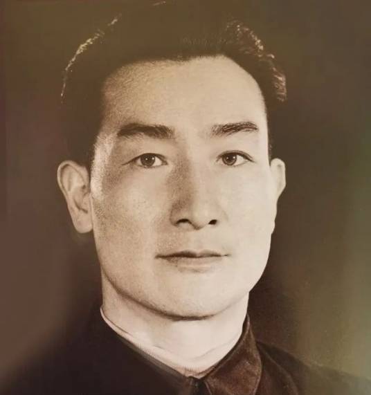 黄钟（北京电影制片厂演员）_百度百科