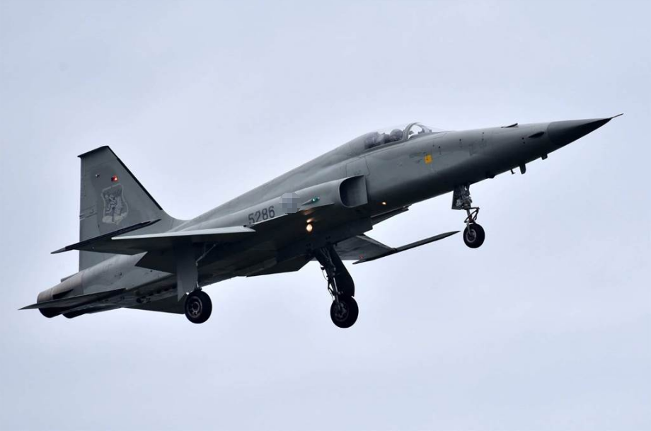 2021年3月22日台军两架f-5e战机碰撞事故