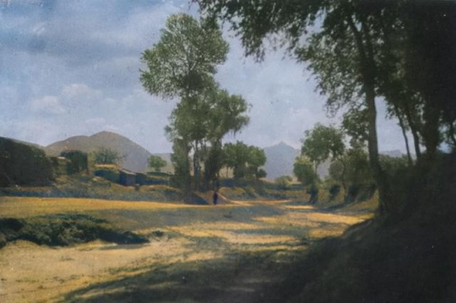 朝阳西南侧老城墙及护城河道