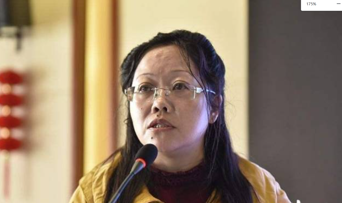  p data-id="go15jz6cfm">张玉,女,现为 a