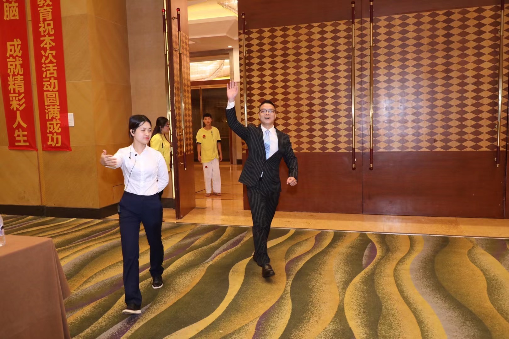  p data-id="gnaq3jubys">李清平,世界记忆大师,毕业于 a target="