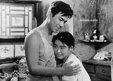 <p>《牧马人》中饰演李秀芝