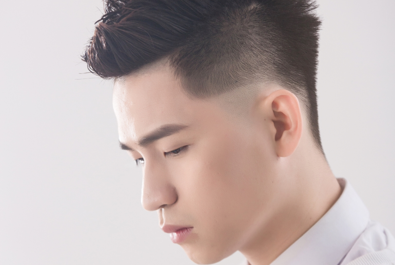  p>《南无观世音菩萨》海南自在佛乐团(王子维)演唱歌曲. /p>