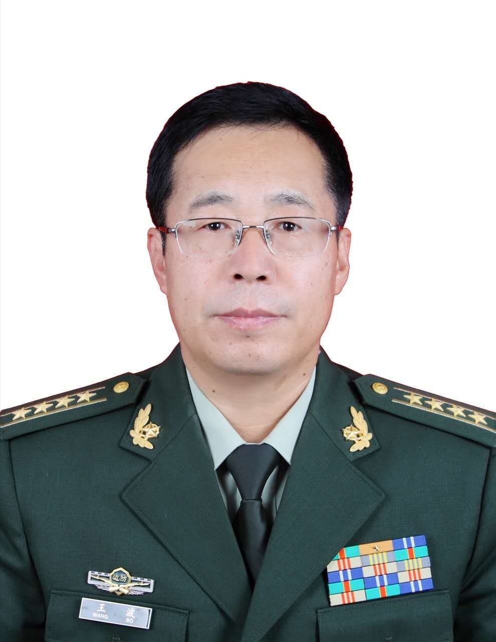 三河人,1986年7月参加工作,中共党员,在职研究生学历,武警大校警衔