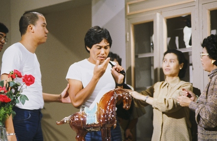  p data-id="gnavkh52on">《鬼咁够运》是1983年上映的香港电视剧,由 