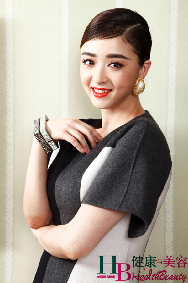  p>蒋欣,1983年5月8日出生于新疆维吾尔自治区乌鲁木齐市,中国内地女