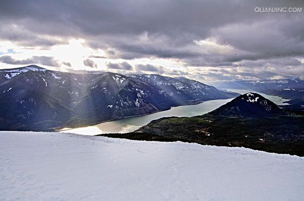 西北太平洋暖池是全球台风主要发源地之一,每年生成的台风约四分之一